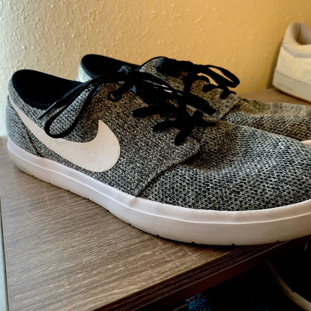 Nike SB Gray & White Skate Shoes